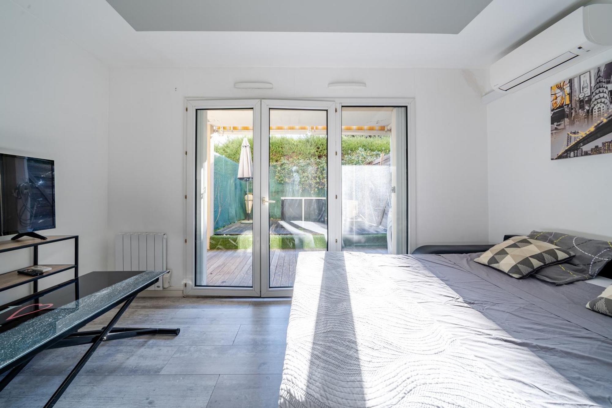 Charmant Studio Cagnes-sur-Mer Bagian luar foto